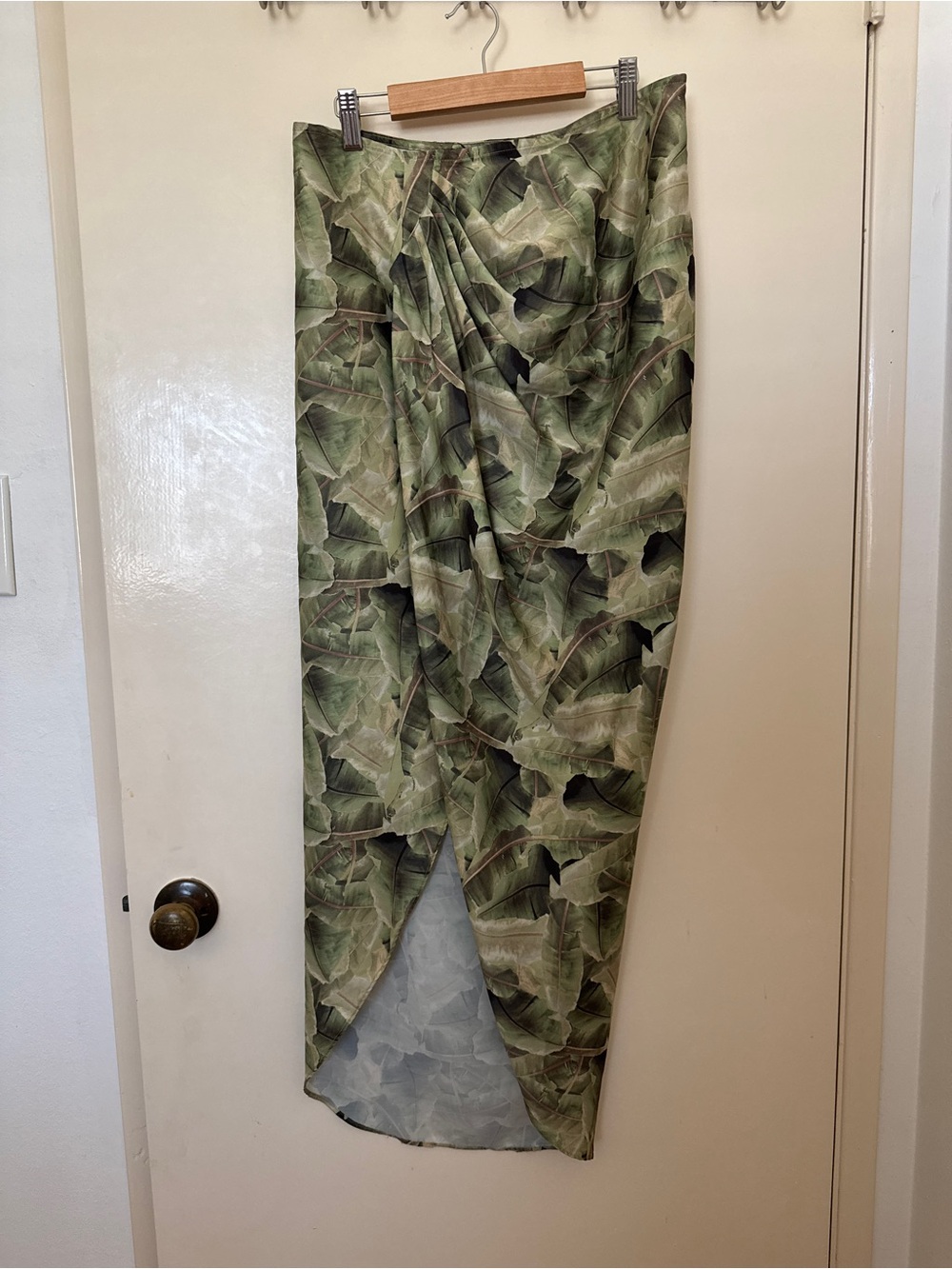 Baja East Cascade Wrap A-line Skirt in Green Size 1 (US 4-6)